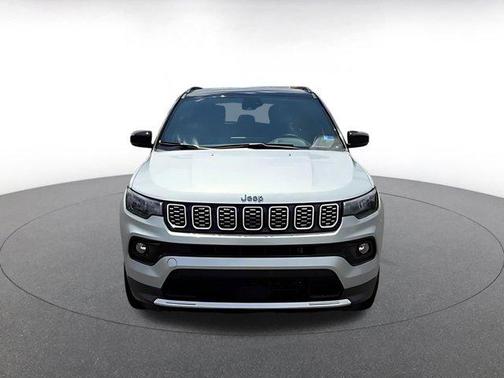 Silver Zynith Metallic Clearcoat 2025 Jeep Compass Limited