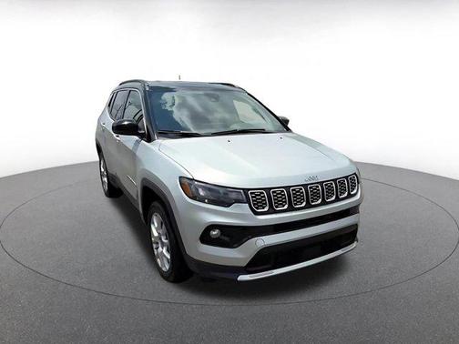 Silver Zynith Metallic Clearcoat 2025 Jeep Compass Limited