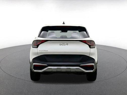 Glacial White Pearl 2025 Kia Sportage LX