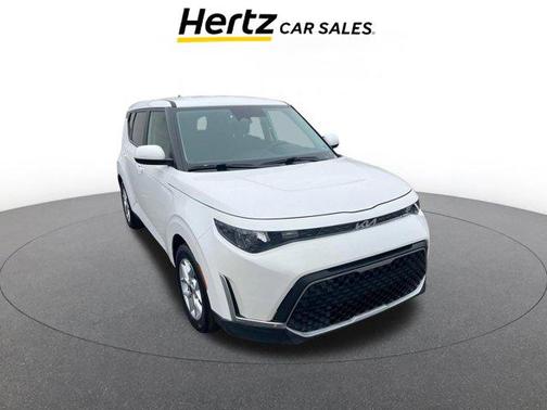 Snow White Pearl 2025 Kia Soul LX