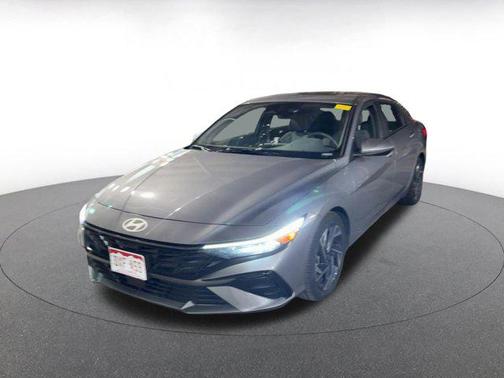 2025 Hyundai ELANTRA SEL