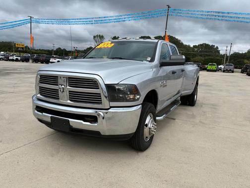 2018 RAM 3500 Tradesman Crew Cab 4x4 8' Box