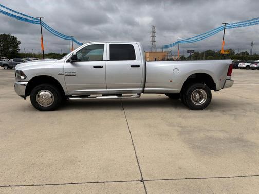 2018 RAM 3500 Tradesman Crew Cab 4x4 8' Box