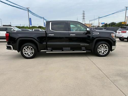 Onyx Black 2021 GMC Sierra 1500 SLT