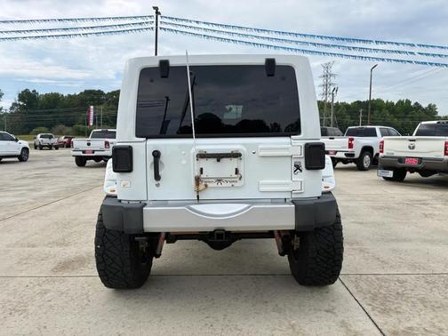 Bright White Clearcoat 2015 Jeep Wrangler Unlimited Sahara