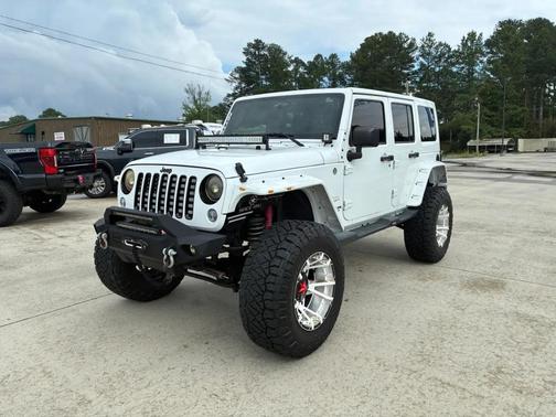 Bright White Clearcoat 2015 Jeep Wrangler Unlimited Sahara