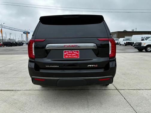 2021 GMC Yukon XL 4WD AT4