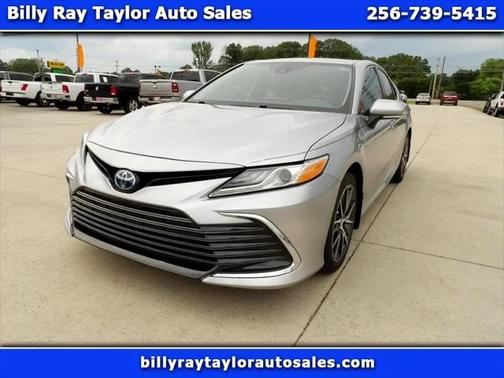 2024 Toyota Camry Hybrid XLE