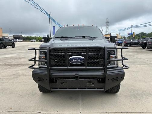 Magnetic Metallic 2019 Ford F-250 Lariat