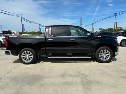 Black 2022 Chevrolet Silverado 1500 Limited LTZ