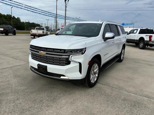 Summit White 2021 Chevrolet Suburban Premier