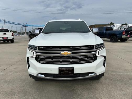 Summit White 2021 Chevrolet Suburban Premier