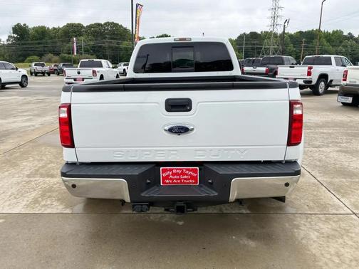Oxford White 2016 Ford F-350 Lariat