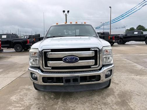 Oxford White 2016 Ford F-350 Lariat