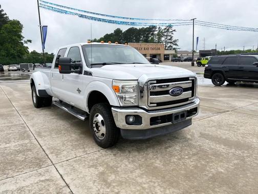 Oxford White 2016 Ford F-350 Lariat