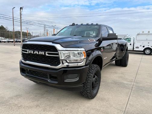 2020 RAM 3500 Tradesman Crew Cab 4x4 8' Box
