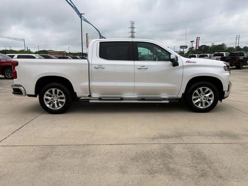 WHITE 2021 Chevrolet Silverado 1500 LTZ