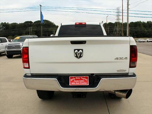 2017 RAM 3500 Tradesman Regular Cab 4x4 8' Box