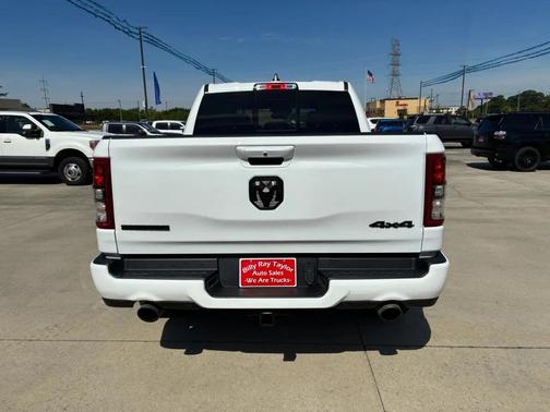 Bright White Clearcoat 2022 RAM 1500 Big Horn/Lone Star