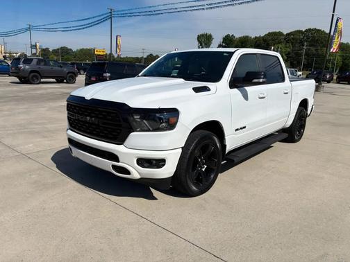 Bright White Clearcoat 2022 RAM 1500 Big Horn/Lone Star