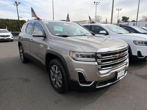 2022 GMC Acadia SLE