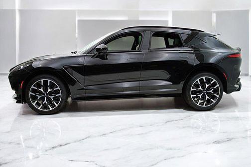 2023 Aston Martin DBX 707