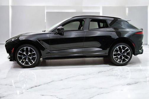2023 Aston Martin DBX 707