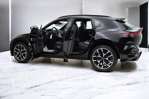 2023 Aston Martin DBX 707