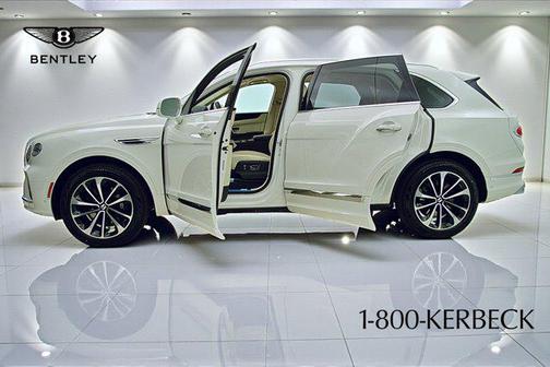 2023 Bentley Bentayga EWB V8