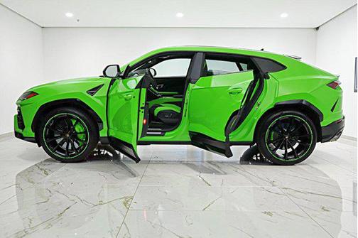 Verde Mantis Pearl 2021 Lamborghini Urus Urus SELEZIONE PRE-OWNED CERTIFIED