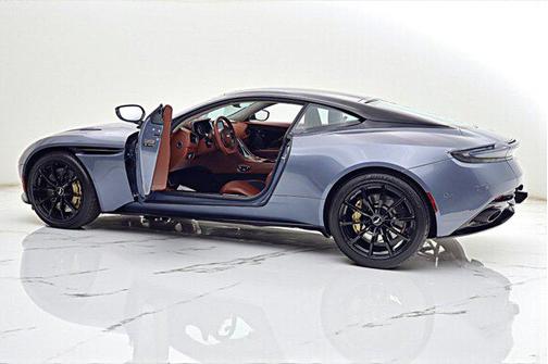 2020 Aston Martin DB11 AMR