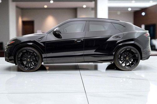 2020 Lamborghini Urus SELEZIONE PRE-OWNED CERTIFIED