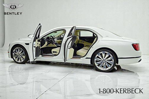 2021 Bentley Flying Spur V8 First Edition/LEASE OPTIONS AVAILABLE
