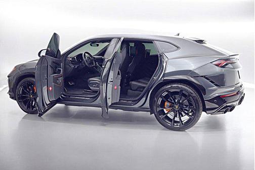2024 Lamborghini Urus S