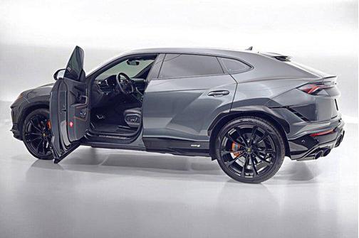 2024 Lamborghini Urus S