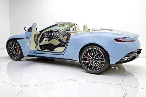 2023 Aston Martin DB11 Volante