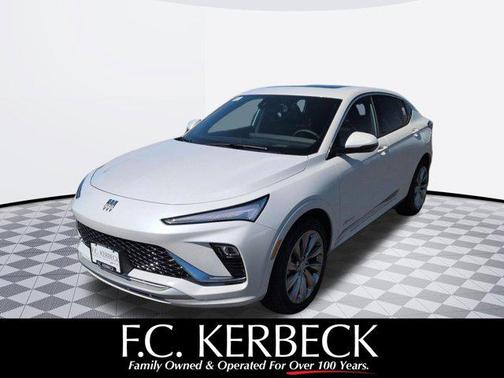 White Frost Tricoat 2026 Buick Envista Avenir