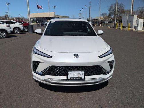 White Frost Tricoat 2026 Buick Envista Avenir