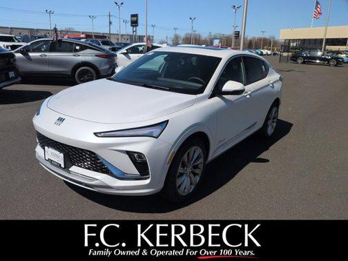 White Frost Tricoat 2026 Buick Envista Avenir