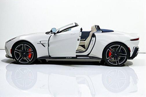 2026 Aston Martin Vantage Roadster
