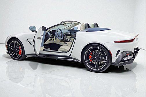 2026 Aston Martin Vantage Roadster