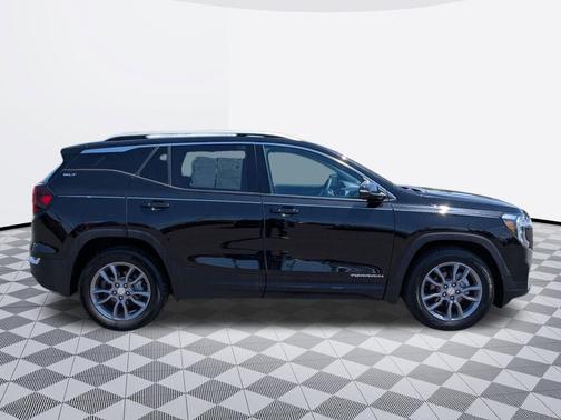 Ebony Twilight Metallic 2023 GMC Terrain SLT