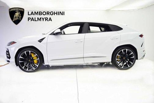2022 Lamborghini Urus SELEZIONE PRE-OWNED CERTIFIED