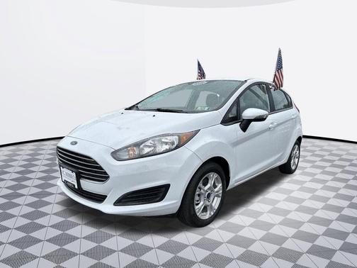 White 2016 Ford Fiesta SE