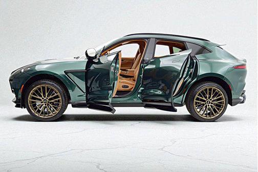 2025 Aston Martin DBX 707