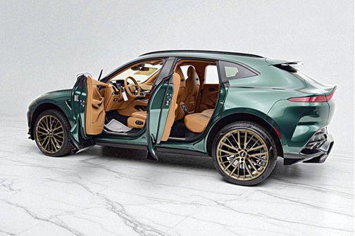 2025 Aston Martin DBX 707