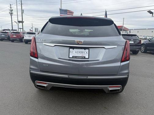 2022 Cadillac XT5 Premium Luxury