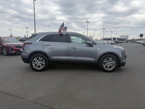 2022 Cadillac XT5 Premium Luxury