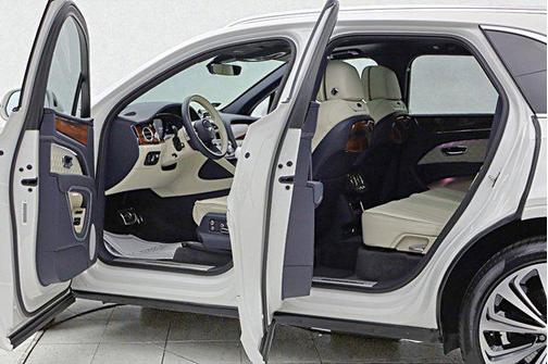 2022 Bentley Bentayga V8