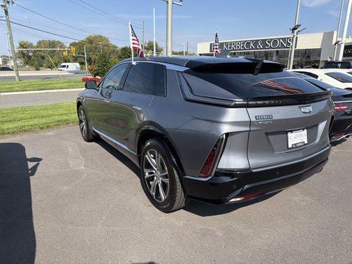 2023 Cadillac LYRIQ Luxury